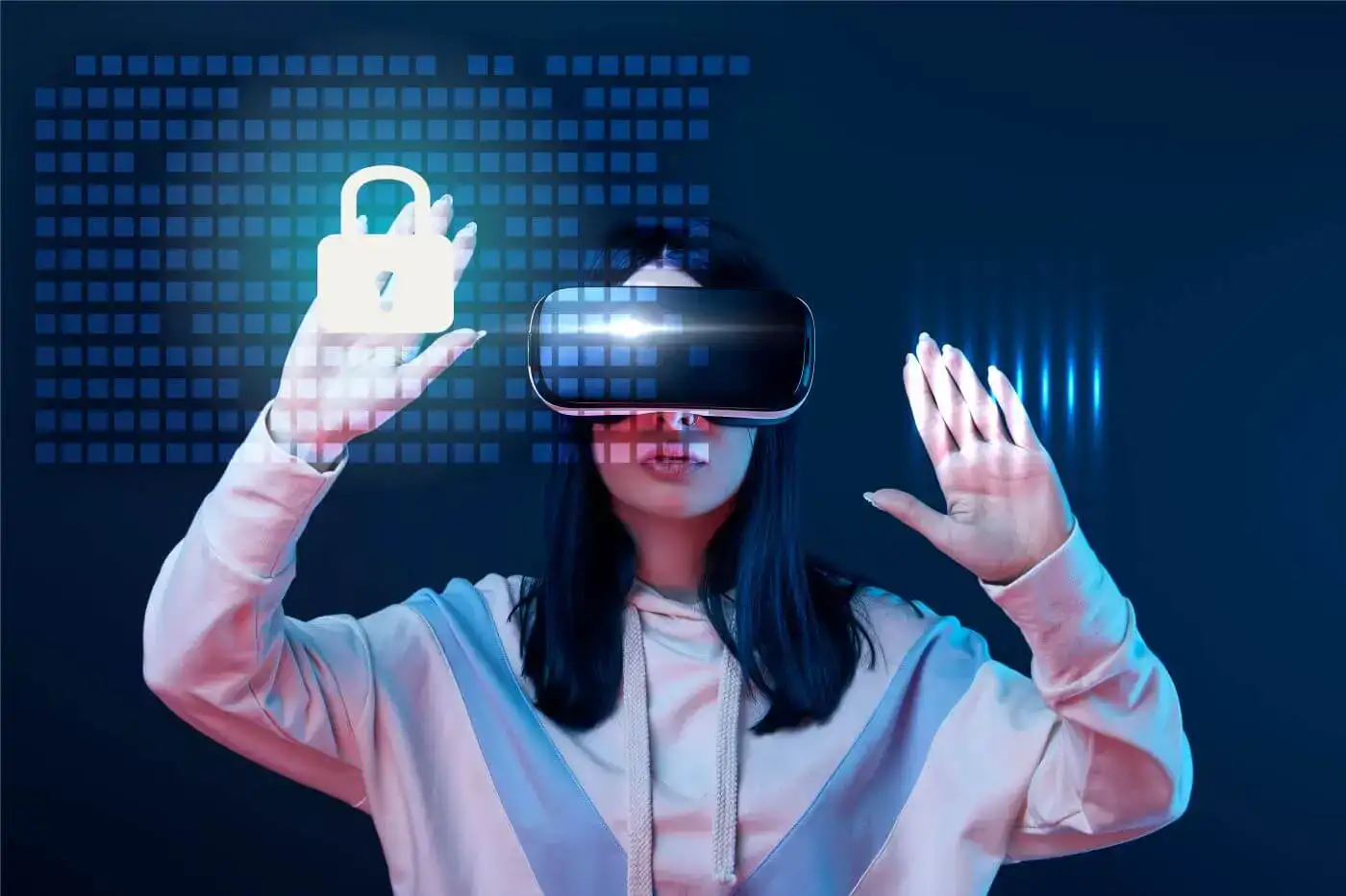 Ragazza esplora la privacy nella realtà virtuale